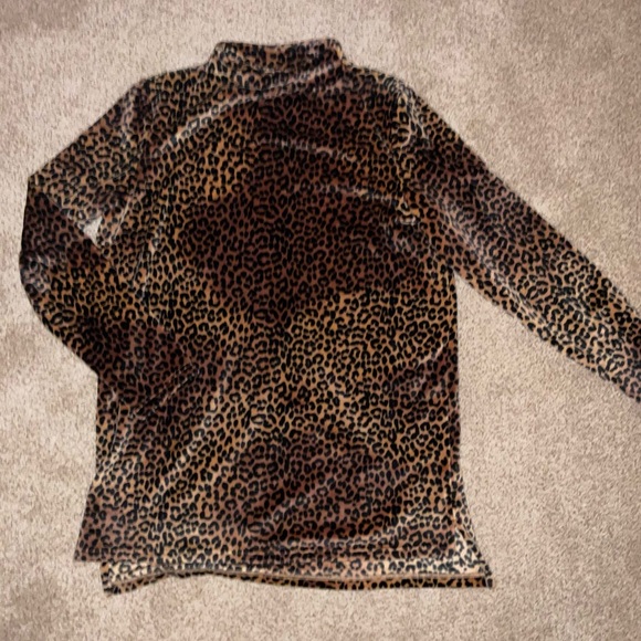 Lands End NWOT Leopard casual pant/shirt set. Size medium - Picture 2 of 6